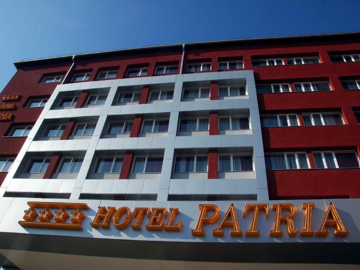 Hotel Patria ซูโบติกา ภายนอก รูปภาพ